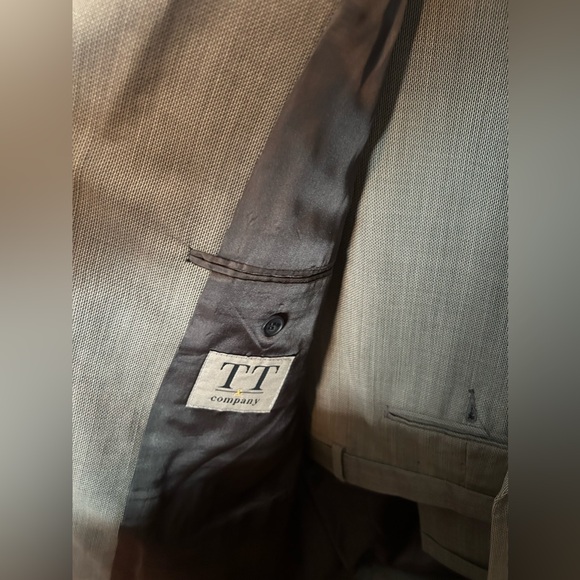 Men’s Tip Top Wool Suit 44 pants 38 blazer with pleats and 1 inch cuff - Picture 2 of 5